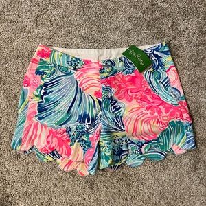 Lilly Pulitzer size 2 scalloped shorts. Never worn. New with tags.